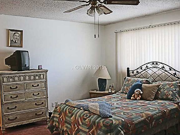 4th image of 3567 Applewood Ave