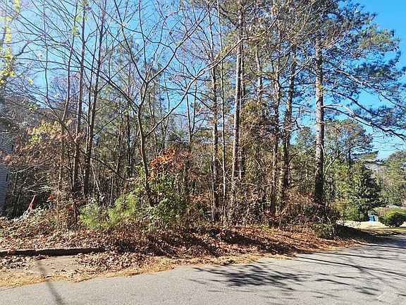2nd image of 518 Waterford Rd NW