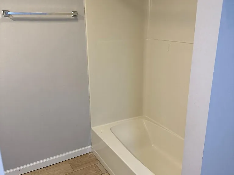 13813 Village Mill Dr — Photo 3