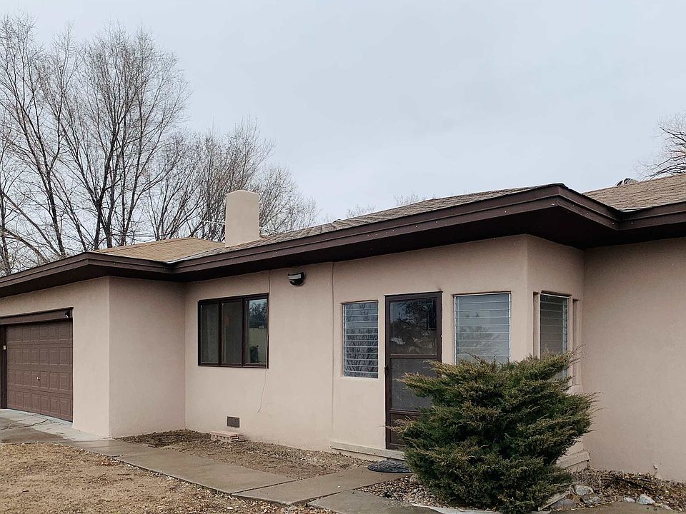 1st image of 810 Sunset Dr #810