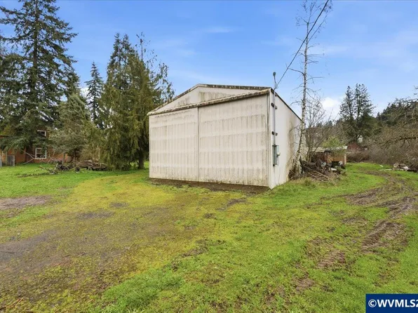 130 C St, Scotts Mills, OR 97375