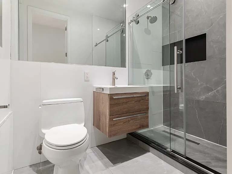 205 10th Ave #2S — Photo 10