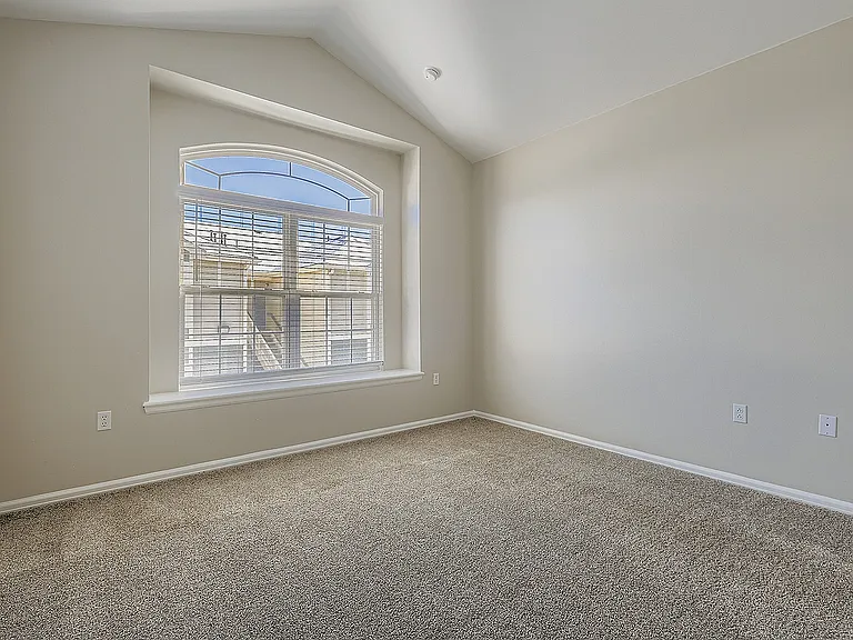 35 Paloma Hts. #203 RainMesa - Print Quality - 005 - 08 Primary Bedroom