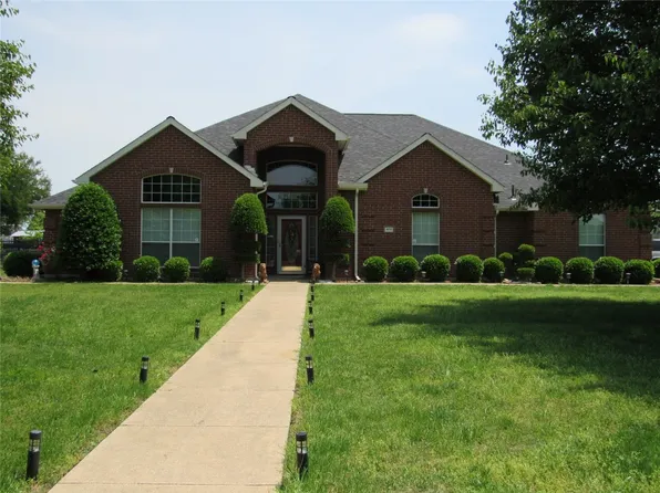 400 Kings Creek Dr, Terrell, TX 75161