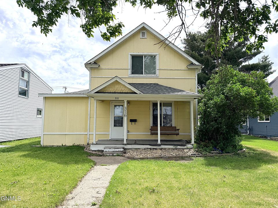 1st image of 316 4th Ave NE