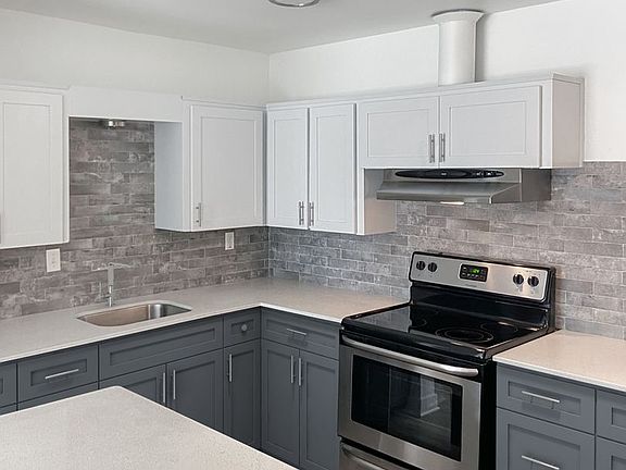 4th image of 13555 SW Jenkins Rd #14