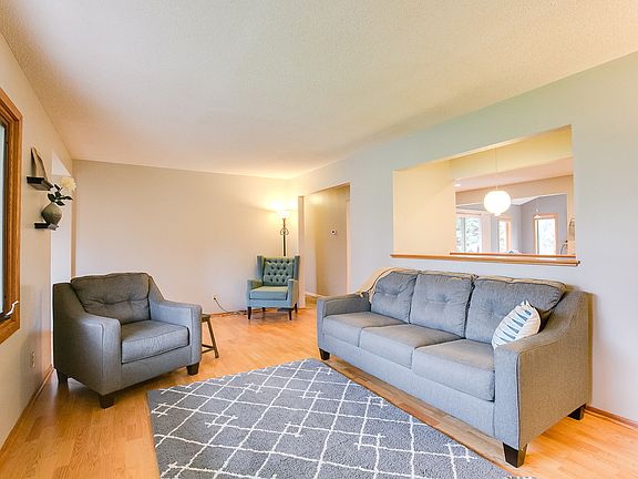 4th image of 14191 Norden Dr