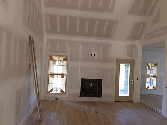 4th image of 3219 Folcroft Dr Lot 179