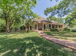 8514 River Rd, Abbeville, LA 70510