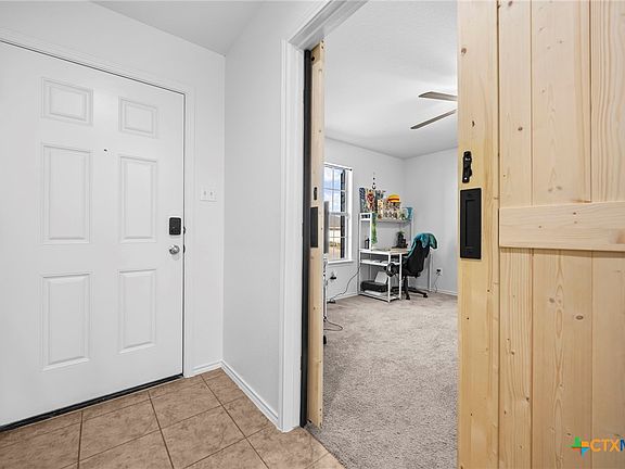 5th image of 306 E Vega Ln