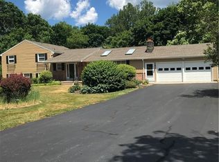 240 Creekwood Dr, Rochester, NY 14626