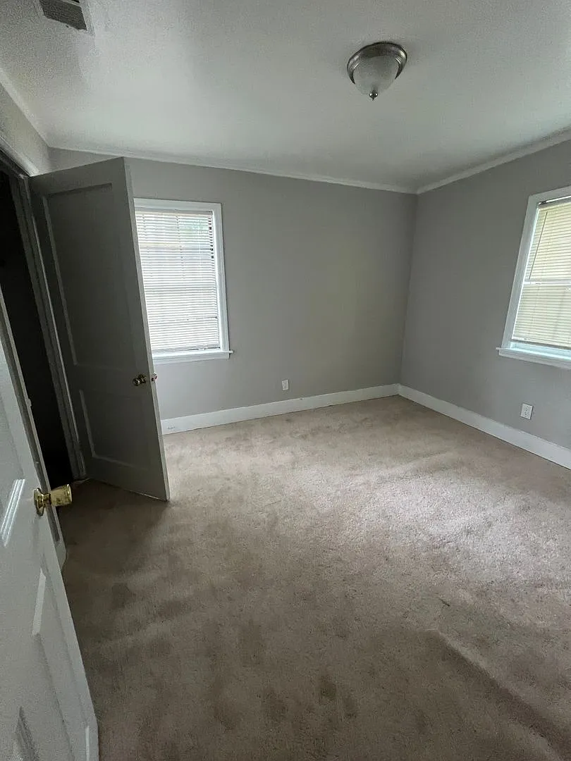 1946 Greene St - Augusta, GA - 3 bedroom/1 bath home - $1400/month - accepts Section 8 vouchers — Photo 4