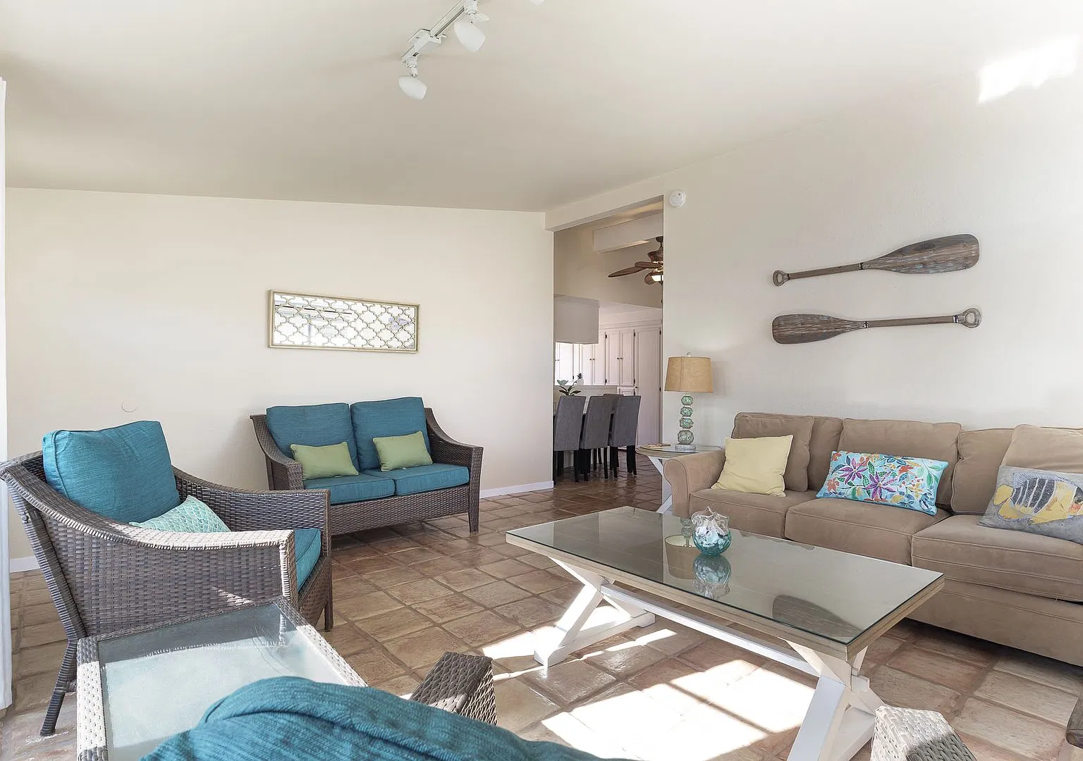 207 Rossmore- MFR — Photo 4