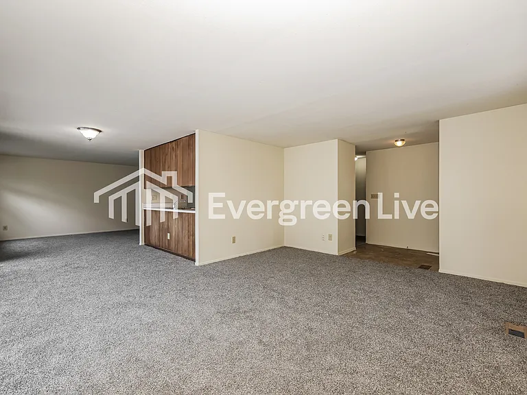 5835 Troy Villa Blvd — Photo 4