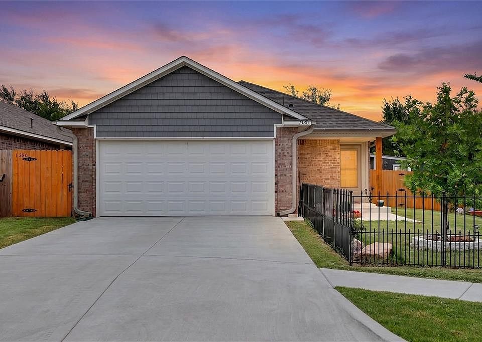 1st image of 1320 Willowood Cir