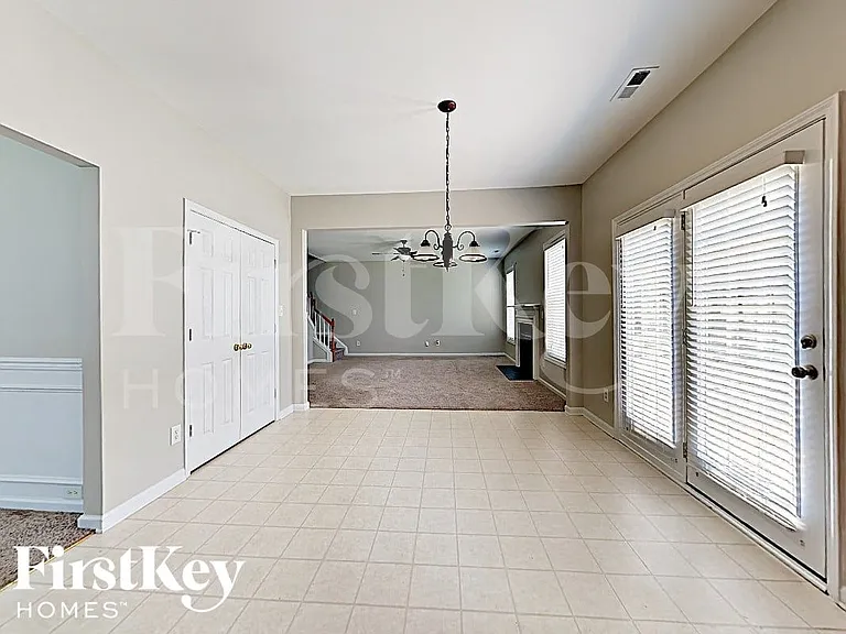 5705 Lindley Crescent Dr — Photo 5
