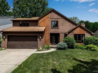 397 Rambling Rd, East Amherst, NY 14051