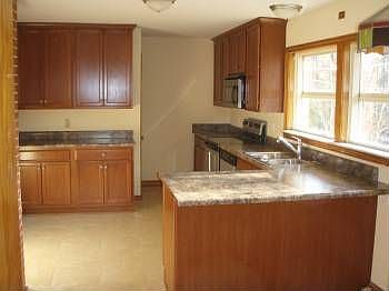 2nd image of 2117 Tuckaway Ln