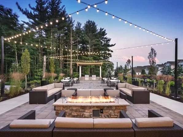 2 Cardinal Rd #192, Methuen, MA 01844