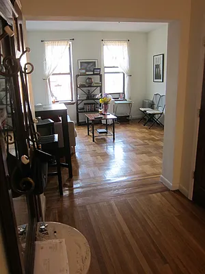 Rented by Realty 2000 Corp | media 37