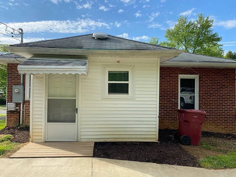 519 Franklin St — Photo 10