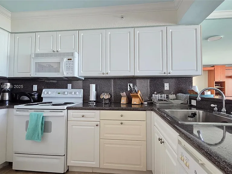 2501 S Ocean Dr #809 — Photo 5