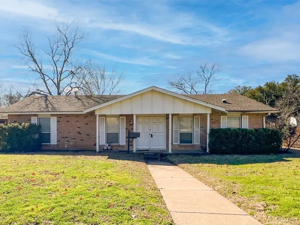 1413 Paris Dr, Grand Prairie, TX 75050