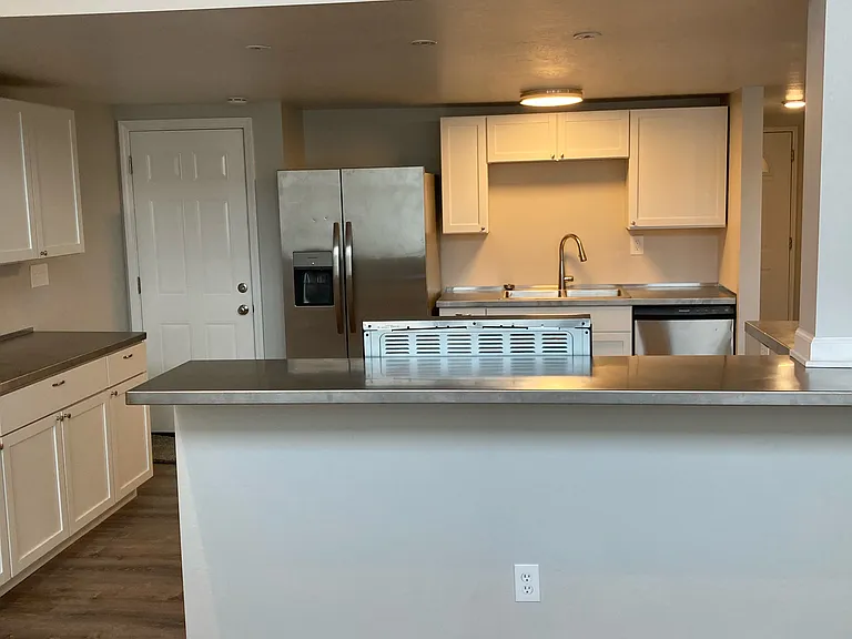 240 W School St #238 — Photo 8