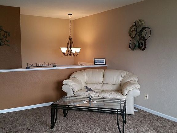 5th image of 806 8th Ave E