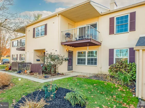 425 Old Forge Xing, Devon, PA 19333