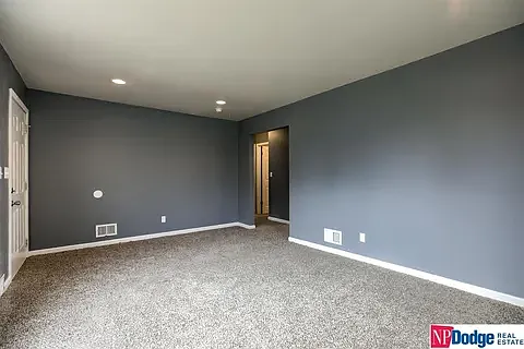 6518 Charles St — Photo 3