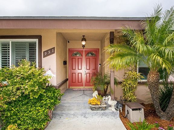 4th image of 951 Occidental Dr
