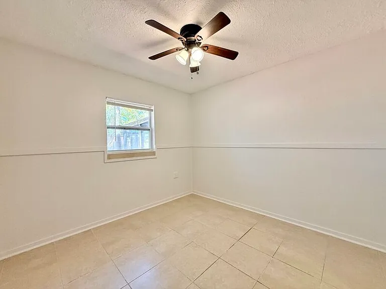 10108 Paradise Blvd — Photo 36