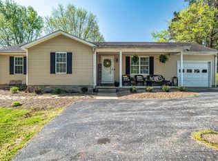 725 W Main St, Auburn, KY 42206