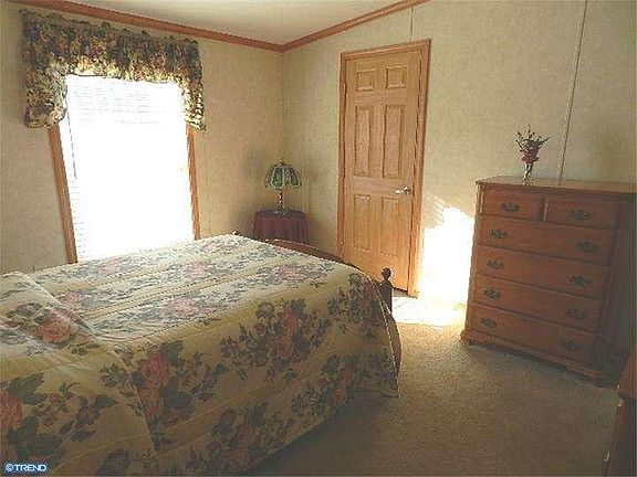 3rd image of 529 Conestoga Dr
