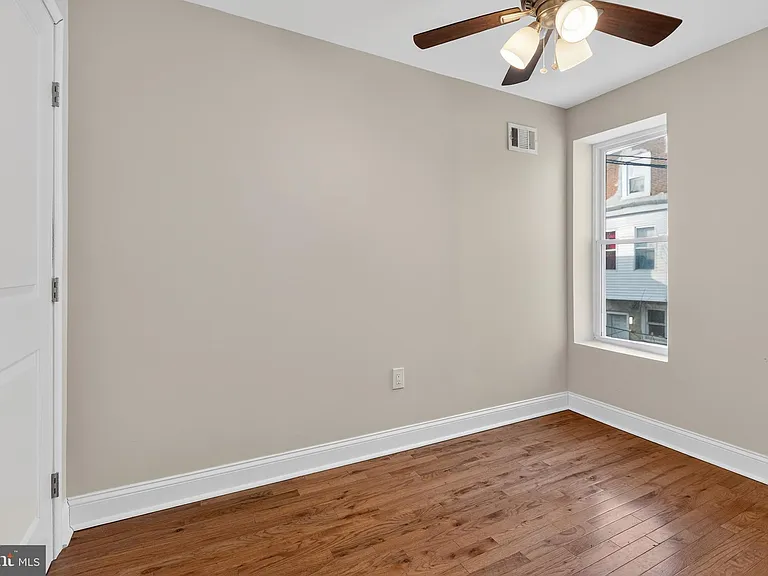 2543 Nicholas St — Photo 25