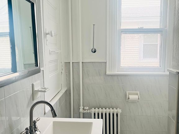 4th image of 15 Dudley Pl Floor 2