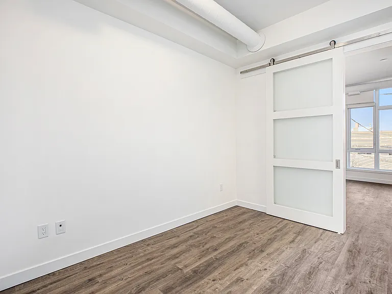 386 Richmond Rd #304 — Photo 7
