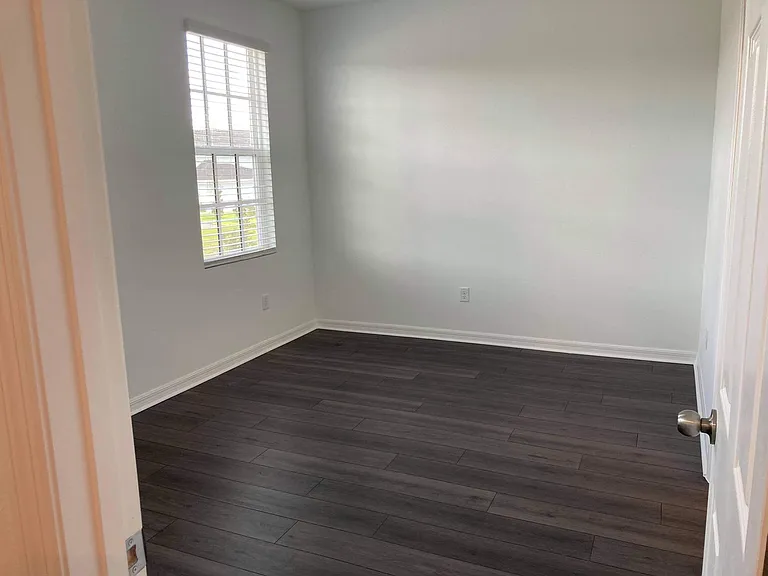 2129 Celebration Blvd — Photo 33