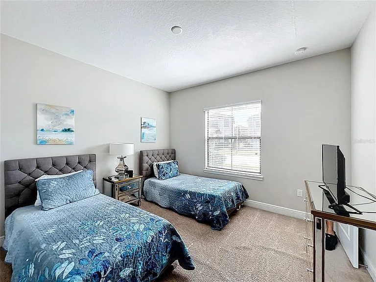 185 Brookes Pl — Photo 12