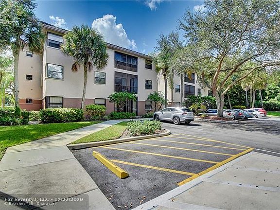 3rd image of 4450 NW 30th St APT 115