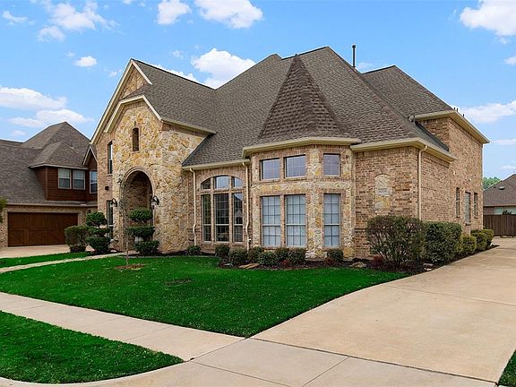 2nd image of 8008 Oak Knoll Dr