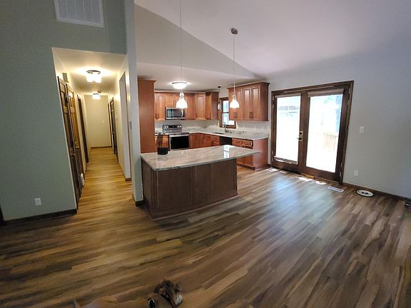 Open kitchen from living room. (panoramic view)