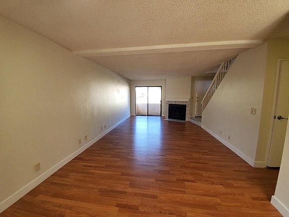 5th image of 15035 Nordhoff St