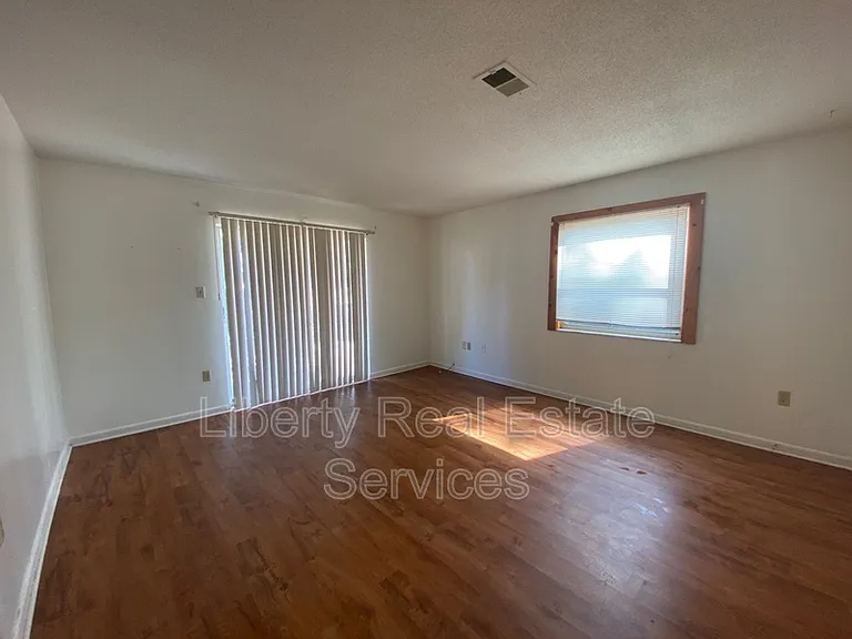 108 Cherokee Cir — Photo 2