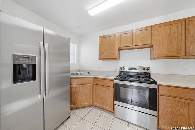 3 bed, 1.5 bath, 1100 sqft, $1,495 — Photo 3