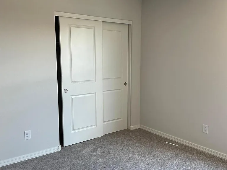 2062 E Julian Dr — Photo 12