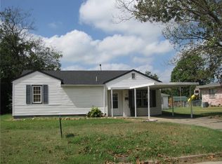 507 N 3rd St, Okemah, OK 74859