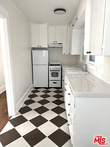 1806 9th St Photo 1
