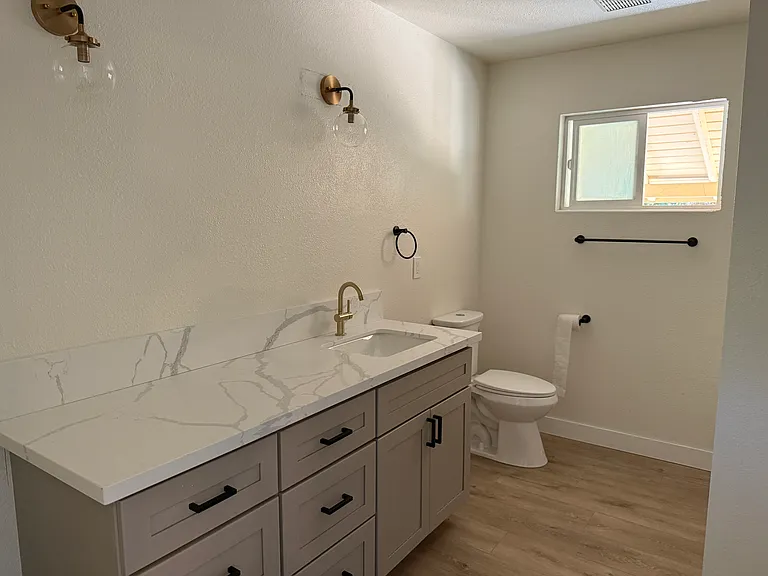 1547 Gregory Way — Photo 7